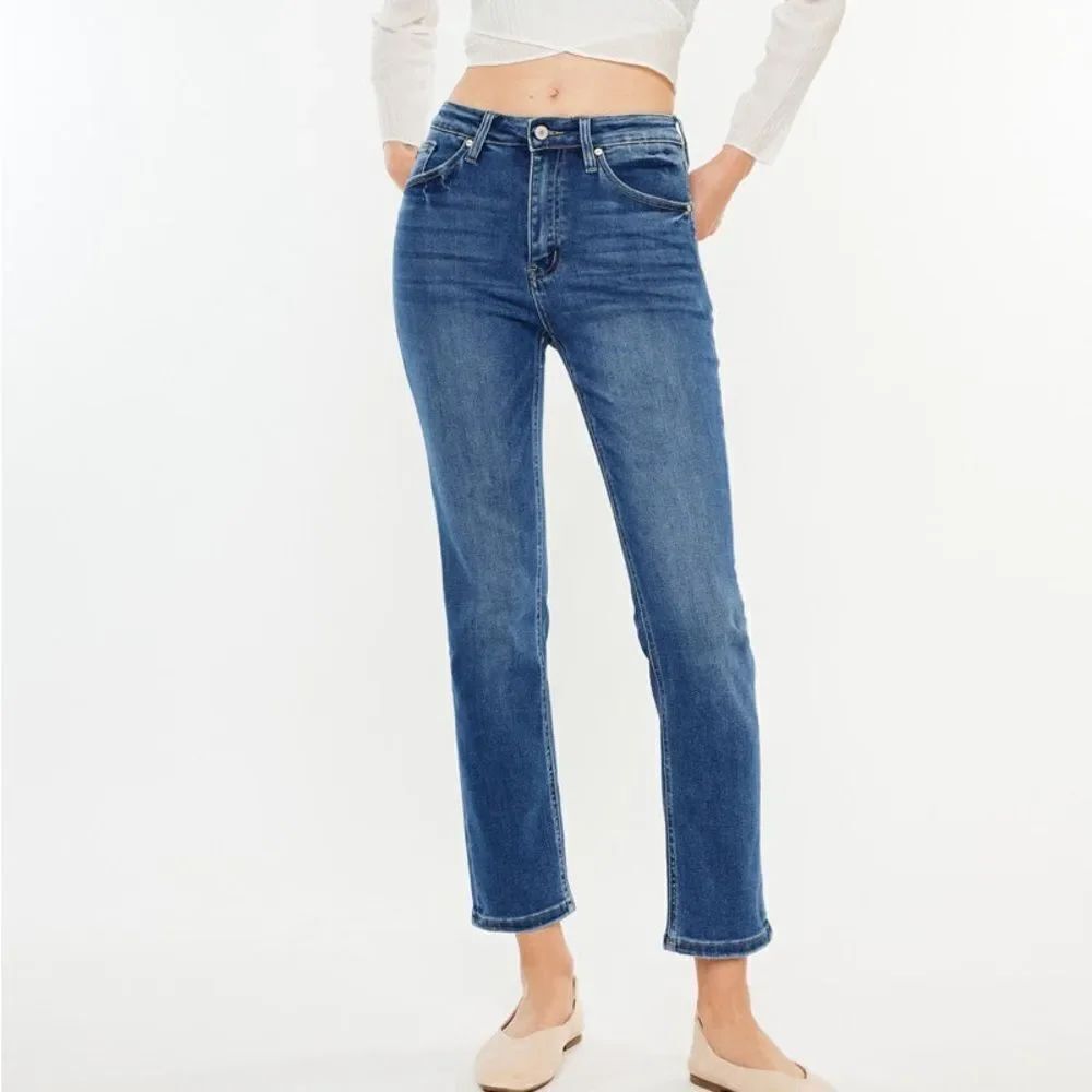 Adaline High Rise Slim Straight Leg Jeans EUC SZ 7/27